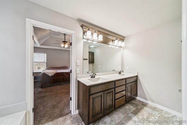 26889 E 143rd Street S, Coweta, OK 74429