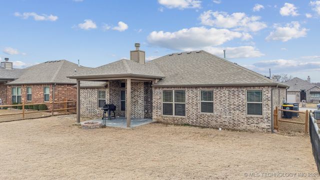 26889 E 143rd Street S, Coweta, OK 74429