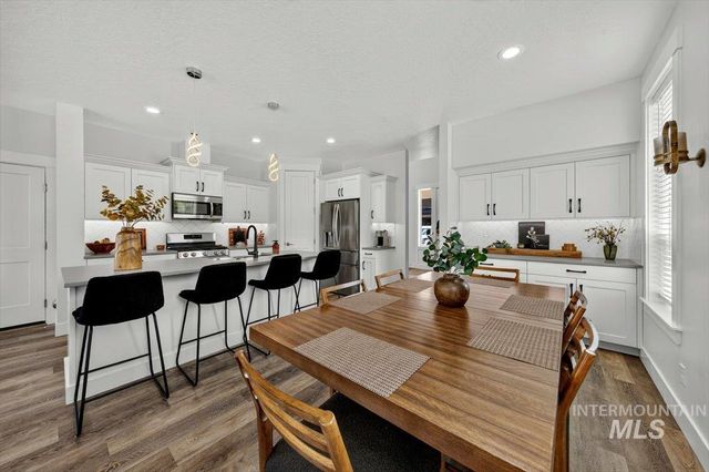 1428 E Star Dr, Meridian, ID 83646