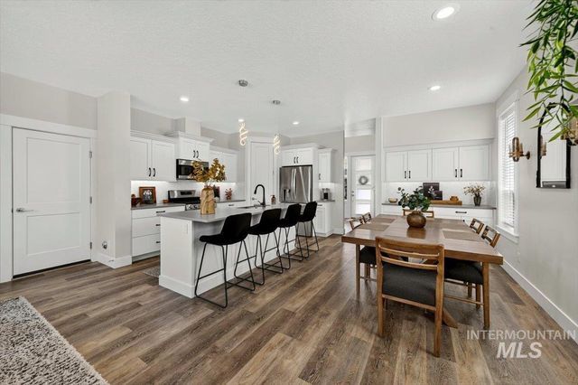 1428 E Star Dr, Meridian, ID 83646