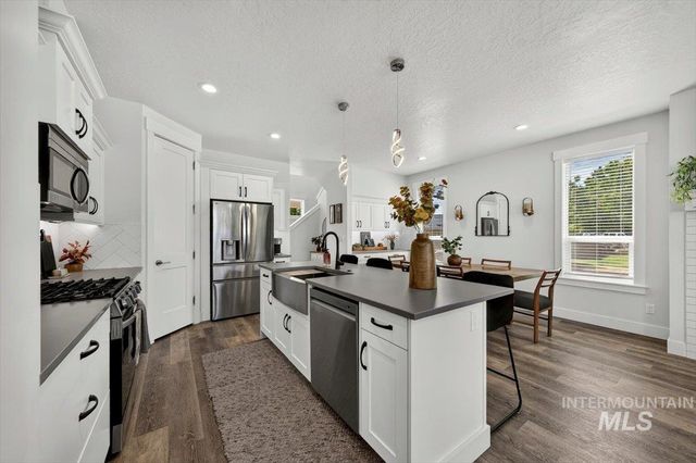 1428 E Star Dr, Meridian, ID 83646