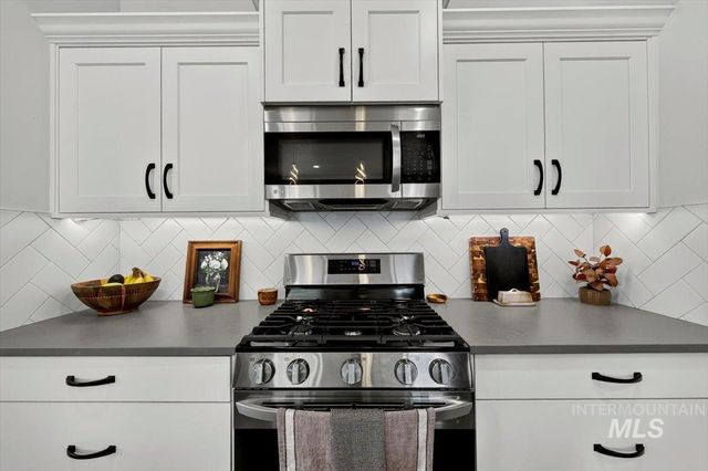 1428 E Star Dr, Meridian, ID 83646