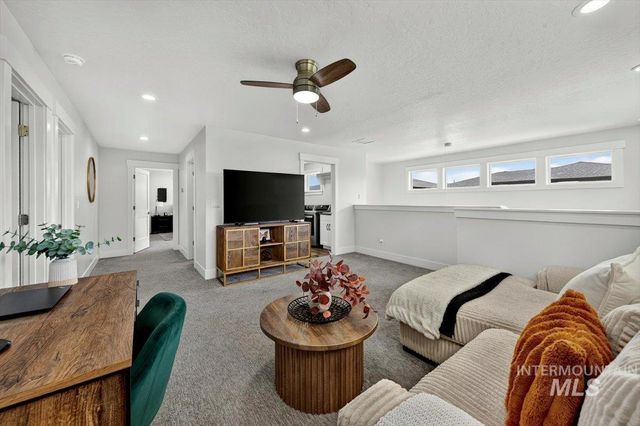 1428 E Star Dr, Meridian, ID 83646