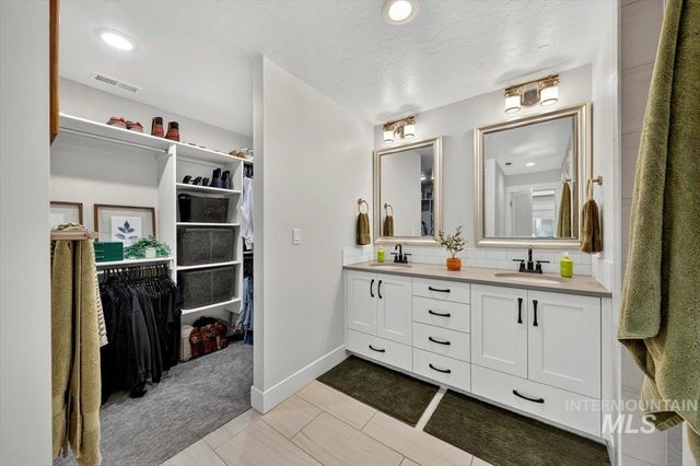1428 E Star Dr, Meridian, ID 83646