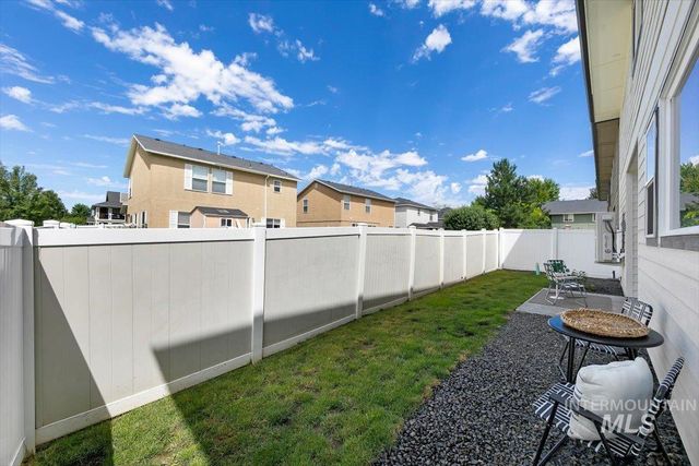 1428 E Star Dr, Meridian, ID 83646