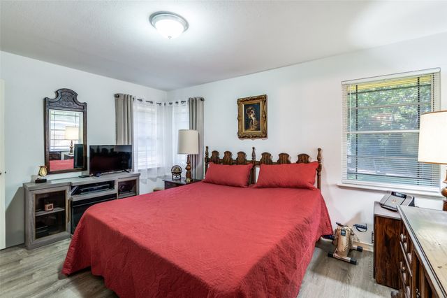 2826 Marbella Lane, Dallas, TX 75228
