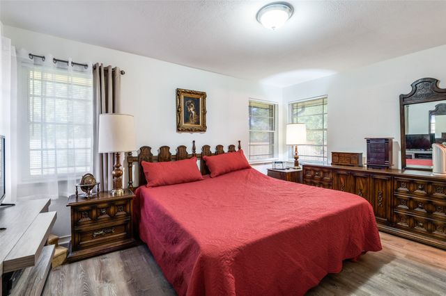 2826 Marbella Lane, Dallas, TX 75228