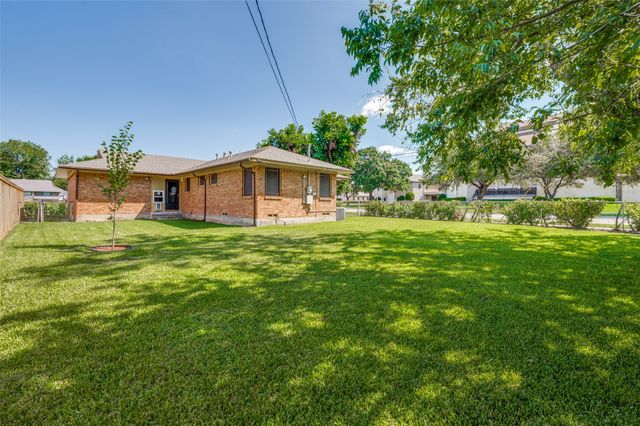 2826 Marbella Lane, Dallas, TX 75228