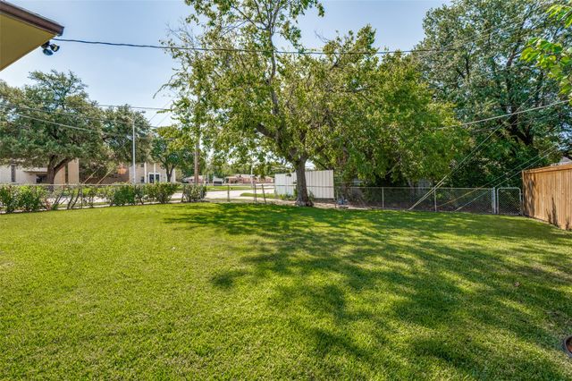 2826 Marbella Lane, Dallas, TX 75228