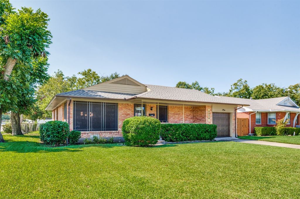 2826 Marbella Lane, Dallas, TX 75228