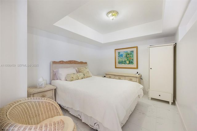 16425 Collins Ave 2215, Sunny Isles Beach, FL 33160