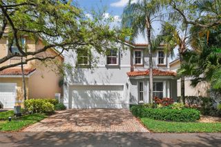 1860 Sweetbay Way, Hollywood, FL 33019