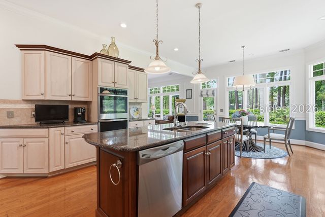 13 Balmoral Pl, Hilton Head Island, SC 29926