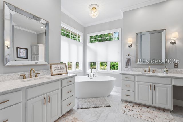 13 Balmoral Pl, Hilton Head Island, SC 29926