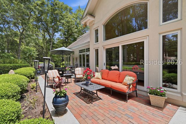 13 Balmoral Pl, Hilton Head Island, SC 29926