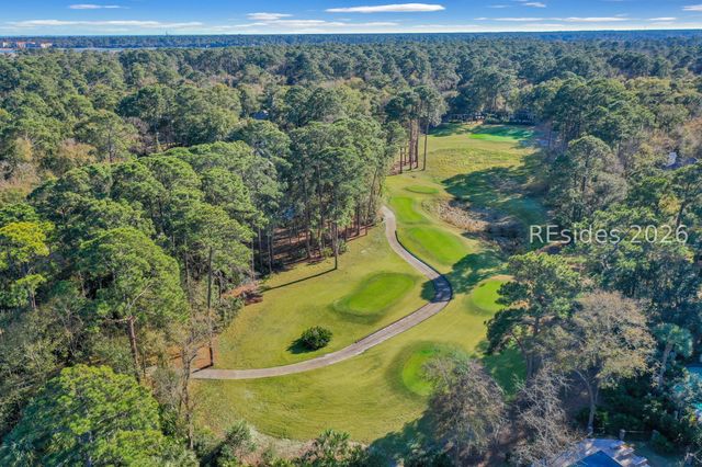 13 Balmoral Pl, Hilton Head Island, SC 29926