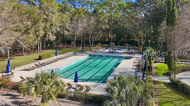 13 Balmoral Pl, Hilton Head Island, SC 29926