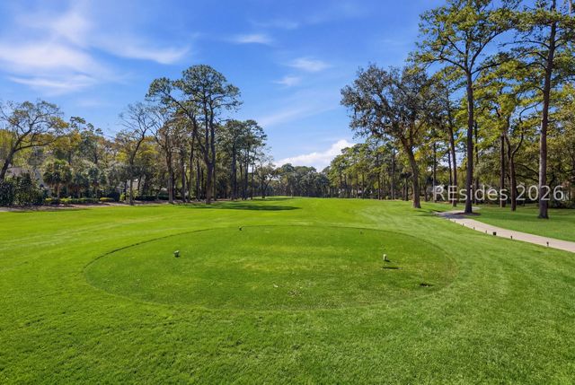 13 Balmoral Pl, Hilton Head Island, SC 29926