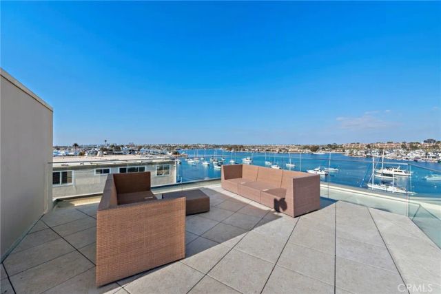 310 Fernando Street 307, Newport Beach, CA 92661