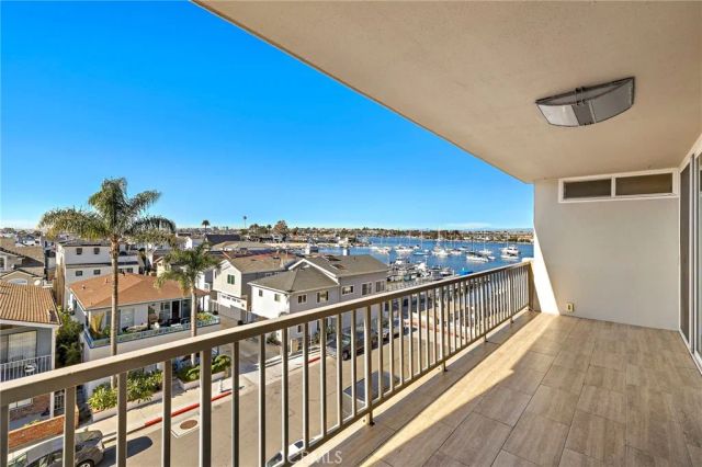 310 Fernando Street 307, Newport Beach, CA 92661