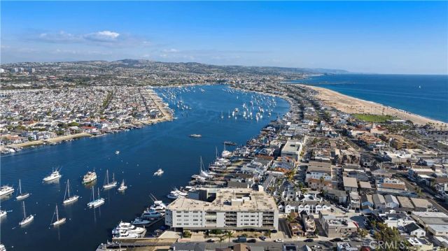 310 Fernando Street 307, Newport Beach, CA 92661