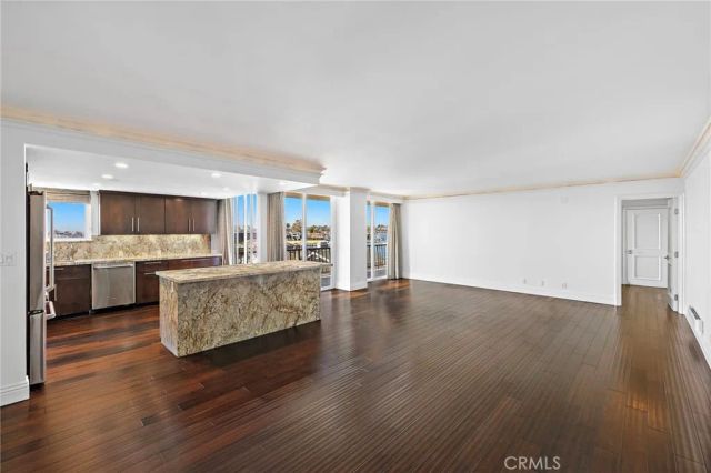 310 Fernando Street 307, Newport Beach, CA 92661