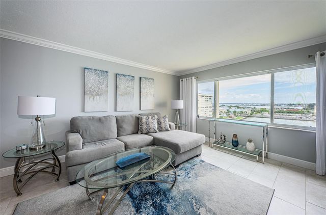 4775 COVE CIRCLE 904, St Petersburg, FL 33708