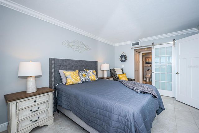 4775 COVE CIRCLE 904, St Petersburg, FL 33708