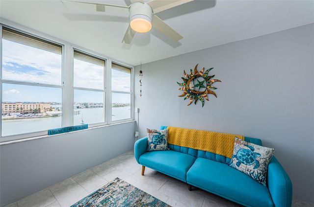 4775 COVE CIRCLE 904, St Petersburg, FL 33708