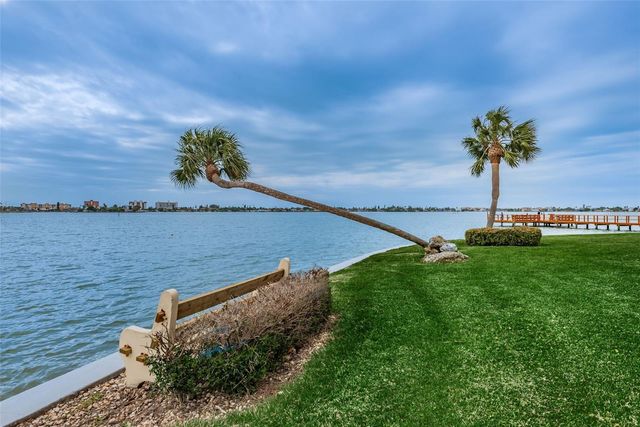 4775 COVE CIRCLE 904, St Petersburg, FL 33708