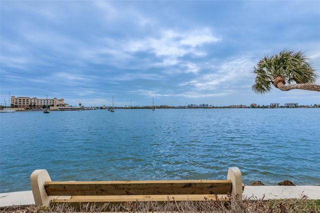 4775 COVE CIRCLE 904, St Petersburg, FL 33708