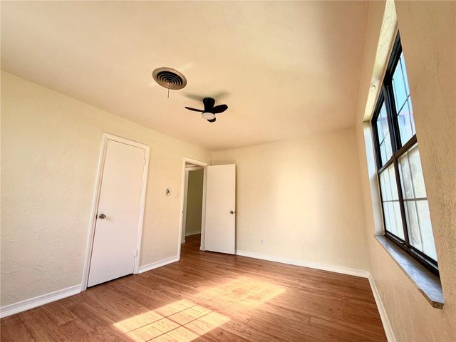 916 W ORIENT STREET, Tampa, FL 33603