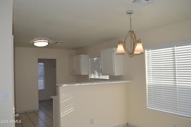 8435 W CAMPBELL Avenue, Phoenix, AZ 85037