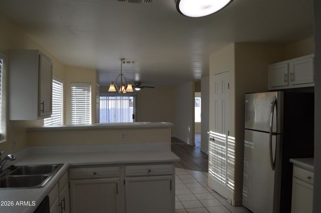 8435 W CAMPBELL Avenue, Phoenix, AZ 85037