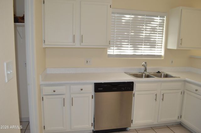 8435 W CAMPBELL Avenue, Phoenix, AZ 85037