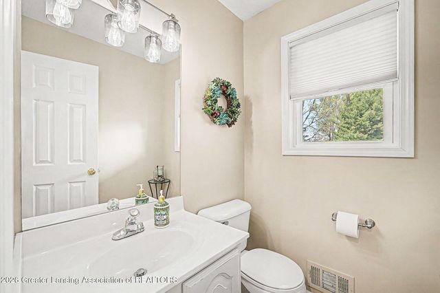 3240 Dietz Road, Williamston, MI 48895