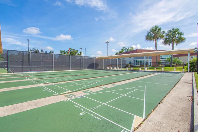 16 Vista Palm Lane 106, Vero Beach, FL 32962