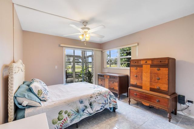 16 Vista Palm Lane 106, Vero Beach, FL 32962