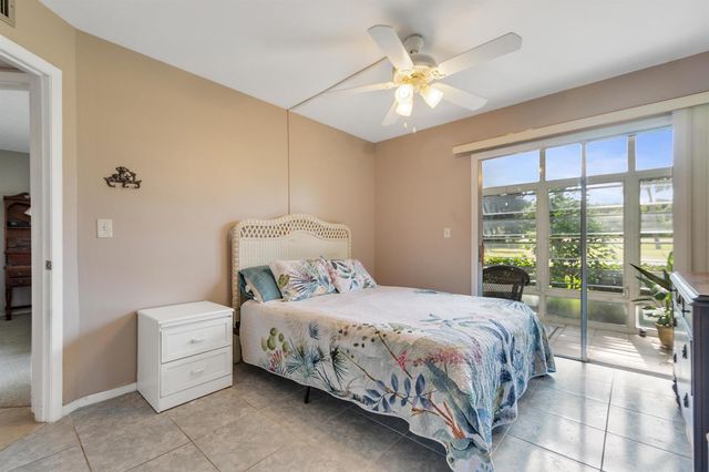 16 Vista Palm Lane 106, Vero Beach, FL 32962