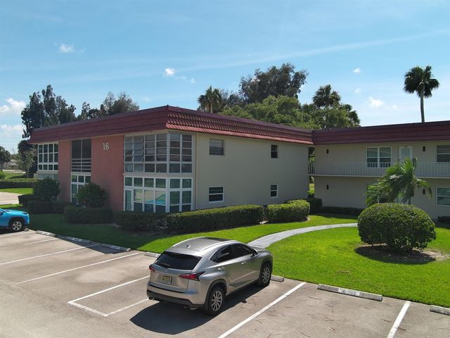 16 Vista Palm Lane 106, Vero Beach, FL 32962
