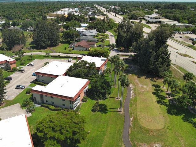 16 Vista Palm Lane 106, Vero Beach, FL 32962