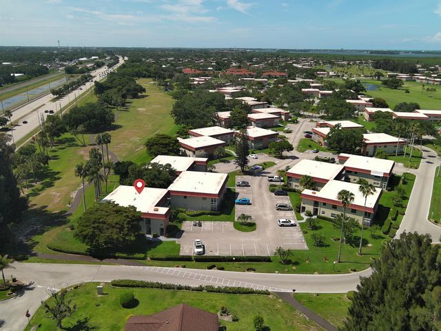 16 Vista Palm Lane 106, Vero Beach, FL 32962
