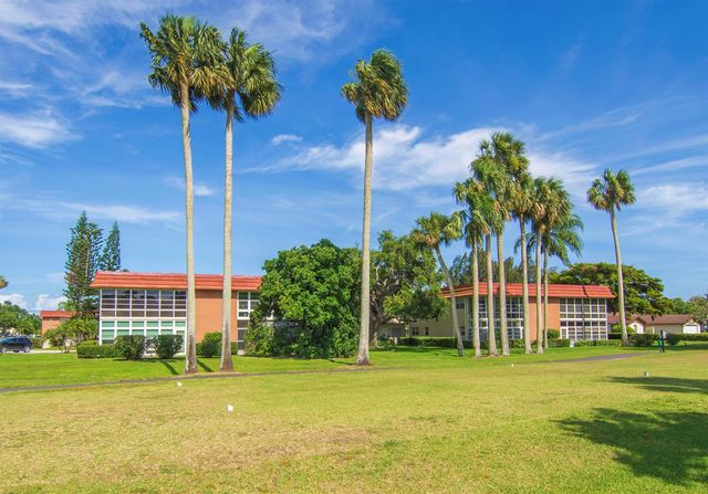 16 Vista Palm Lane 106, Vero Beach, FL 32962