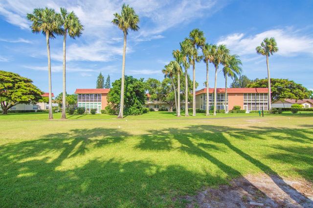16 Vista Palm Lane 106, Vero Beach, FL 32962