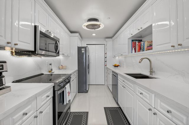 899 Jeffery St 710, Boca Raton, FL 33487