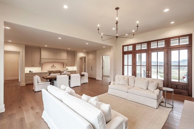 197E Bugg Hollow Rd, Gallatin, TN 37066