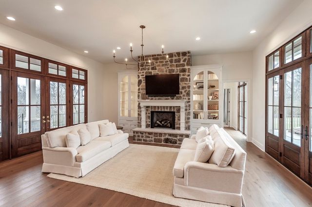 197E Bugg Hollow Rd, Gallatin, TN 37066