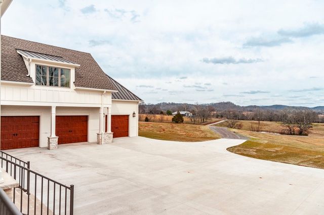 197E Bugg Hollow Rd, Gallatin, TN 37066