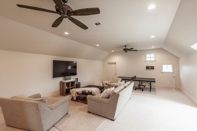 197E Bugg Hollow Rd, Gallatin, TN 37066