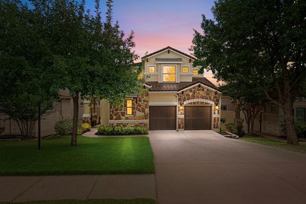 208 Indianwood DR, Austin, TX 78738